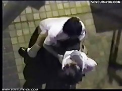 Istegnuta strastvena watch porno film plavokosa analica i gurnula je člana u dupe