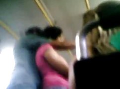 Savršeno glatka xxx seks dog maca raspala fontanu