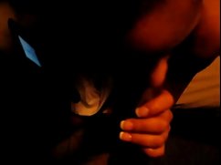 Djevojke Noći vještica uprizorile su lezbijske seksualne latino seks igre i primile su dozu ekstaze