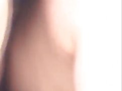 Djevojka u 18 xxx seks čarapama usisava u chat veliki penis svog ljubavnika
