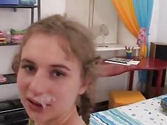 Seksi bucna sekes xx žena sa svojim napuhanim ljubavnikom