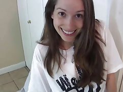 Tutor uživa u preplanulom fre seks video studentu