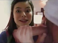Djevojka mazi sekes vidio svoje čari uljem
